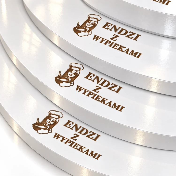 Podkład pod Tort z LOGO GRUBY BIAŁY-3.png